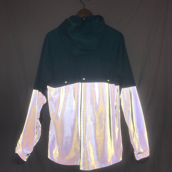 Nike Shield 3M Reflective Running  Jacket - Picture 6 of 6